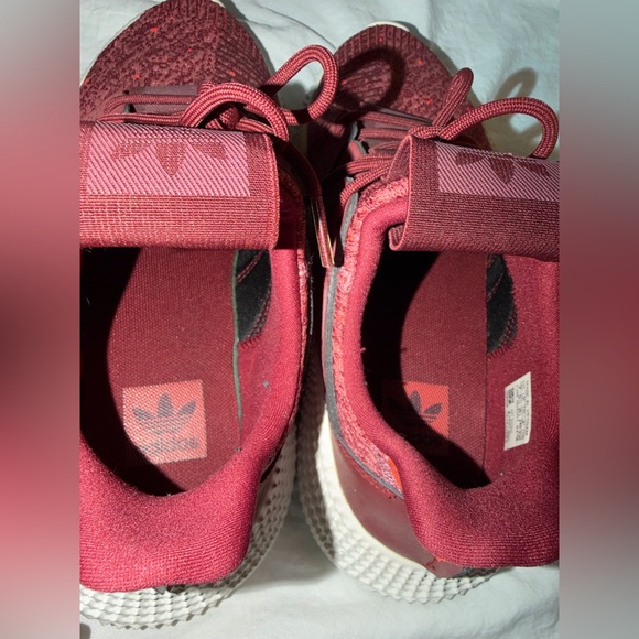 👑✅PRICE FIRM✅ Women’s Adidas Burgundy Red Posphere Sneakers - Picture 10 of 17